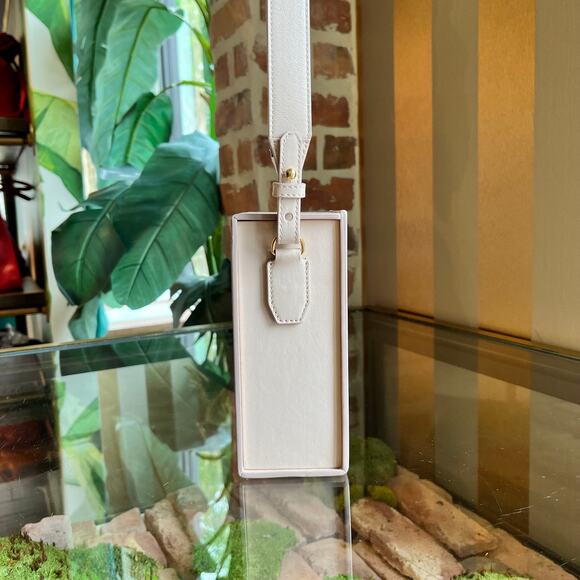 FENDI Vitello Fluffy Logo Vertical Box Crossbody - Picture 3 of 16